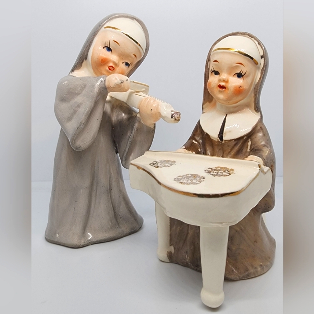 Vintage Thames Ceramic Nuns Figures